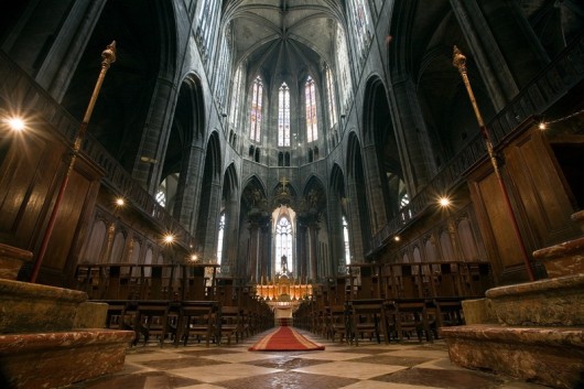 Inside_Rouen_Cathedral_Franch