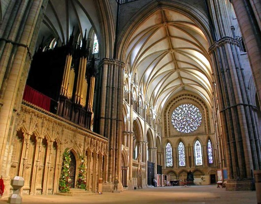 Inside_World_Largest_Church_Lincoln Cathedral