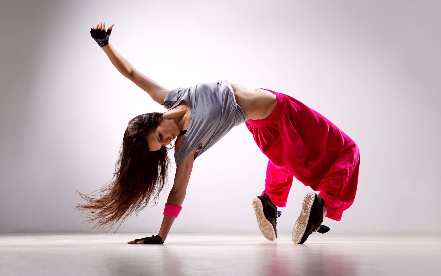 Pics Photos  Breakdance Girl Photography Cool Dancing Firing Hair