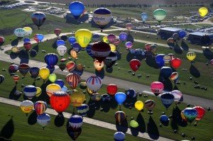 france-hot-air-balloons11