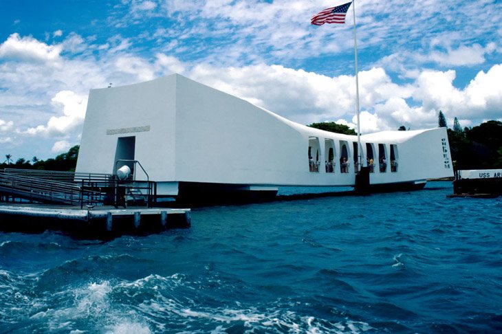 The USS Arizona Memorial (13)