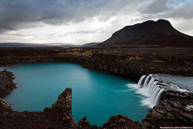 INCREDIBLE FALLS IN ICELAND (13)