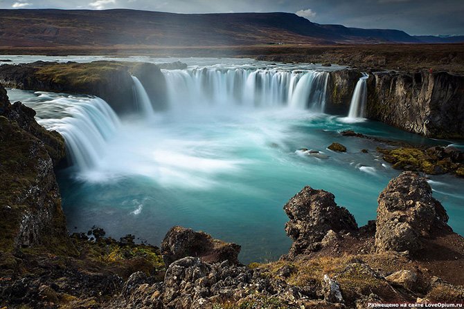 INCREDIBLE FALLS IN ICELAND (12)