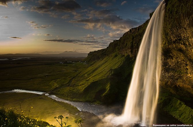 INCREDIBLE FALLS IN ICELAND (4)