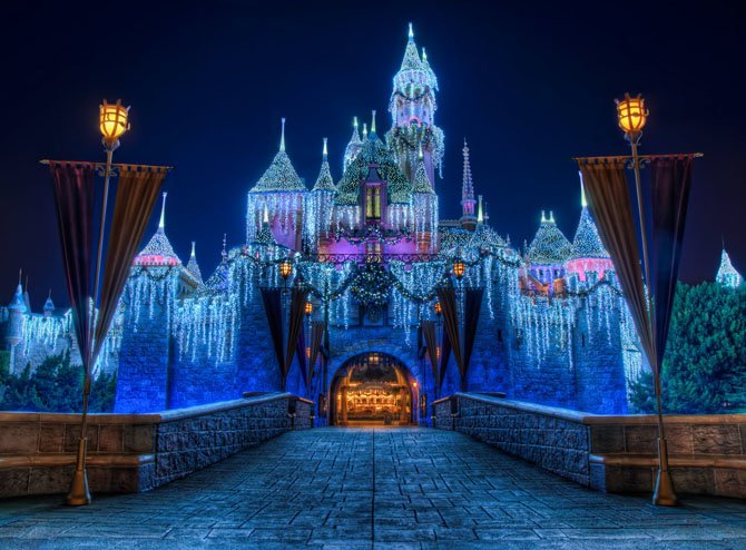 Disneyland-Christmas-Pictures-1-1